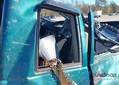 1997 Chevrolet C1500 Fleetside из США, поврежденный, VIN 1GCEC19M2VE215608